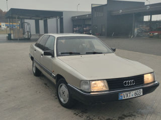 Audi 100 foto 8