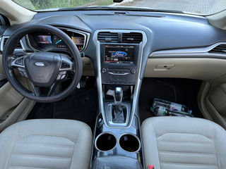 Ford Fusion foto 7