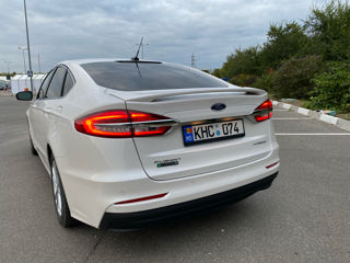 Ford Fusion foto 6