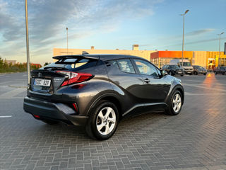 Toyota C-HR foto 5