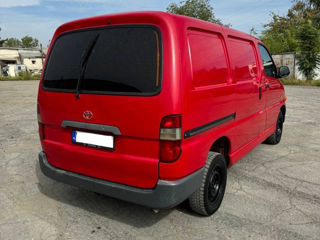 Toyota Hiace foto 3