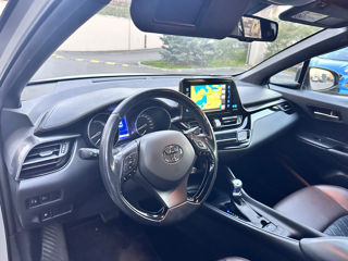 Toyota C-HR foto 3