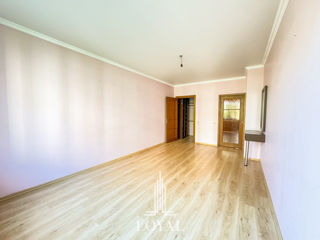 Apartament cu 3 camere, 127 m², Centru, Chișinău foto 3