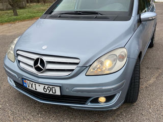 Mercedes B-Class foto 4