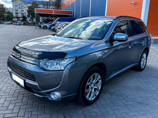 Mitsubishi Outlander foto 5