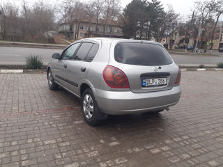 Nissan Almera foto 3