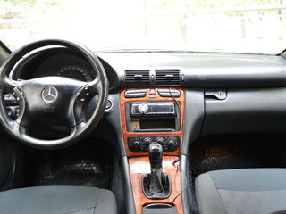 Mercedes C Class foto 2