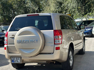 Suzuki Grand Vitara foto 4