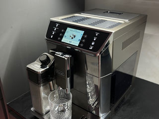 Aparat de cafea Delonghi primadonna Elite