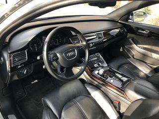 Audi A8 foto 9