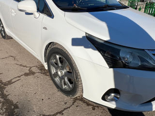 Toyota Avensis foto 5