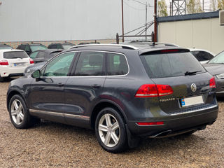 Volkswagen Touareg foto 9