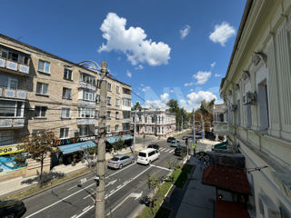 Birouri de închiriat! str. București, Prima linie. Ultracentral foto 16