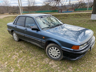 Mitsubishi Galant foto 4