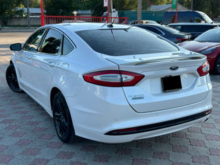 Ford Fusion foto 4