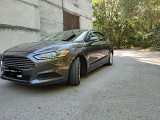 Ford Fusion foto 4