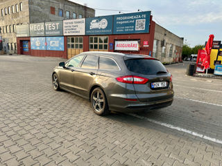 Ford Mondeo foto 4