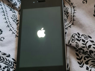 iPhone 4s. Pin 1111.blocat foto 4