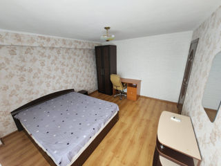 Apartament cu 2 camere, 67 m², Botanica, Chișinău foto 2