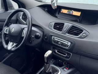 Renault Grand Scenic foto 8