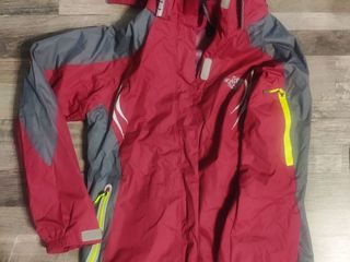 Лыжная куртка The North Face, Новая - 700 лей!!! foto 2