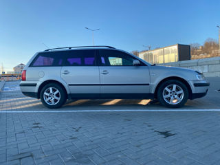 Volkswagen Passat foto 3