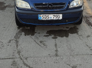 Opel Zafira foto 2