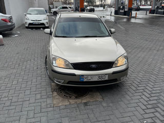 Ford Mondeo foto 9