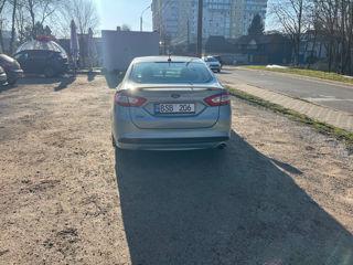 Ford Fusion foto 6