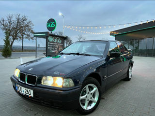 BMW 3 Series foto 12