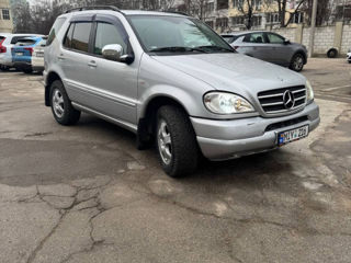 Mercedes M-Class foto 2