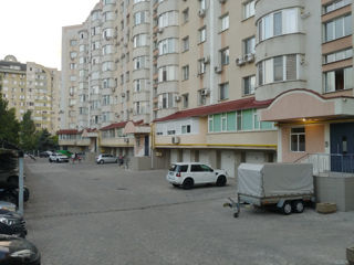 Apartament cu 2 camere, 79 m², Râșcani, Chișinău foto 17