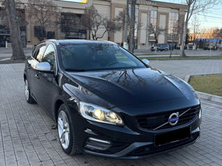 Volvo V60 foto 2