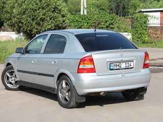 Opel Astra foto 2