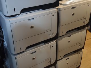 HP Laser Jet P3015 foto 2