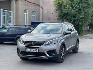 Peugeot 5008 foto 1