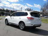 Nissan Pathfinder foto 3