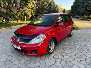 Nissan Tiida фото 3