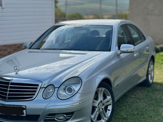 Mercedes E-Class foto 2