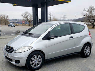 Mercedes A-Class foto 2