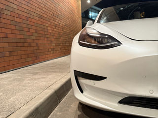 Tesla Model 3 foto 4