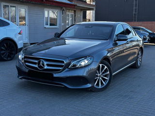 Mercedes E-Class foto 2