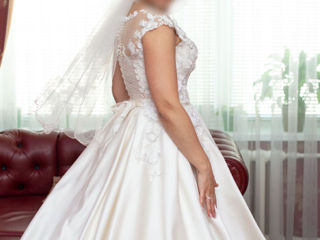 Продается свадебное платья (Rochie de mireasa) foto 1