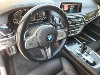 BMW 7 Series foto 11