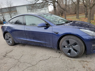 Tesla Model 3 foto 3