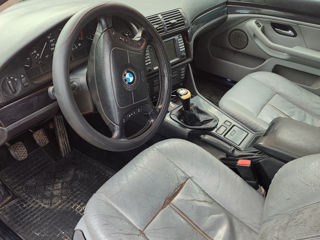 BMW 5 Series foto 5