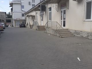 Se vinde 150m2 - Centru Orhei - ultracentral !!! Piata foto 1