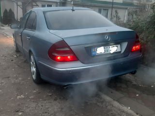 Mercedes E-Class foto 4