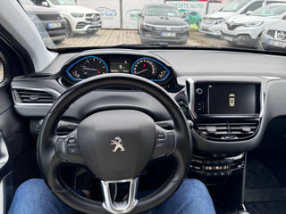 Peugeot 2008 foto 8