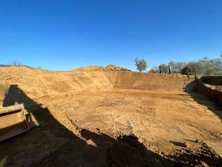 Bobcat amenajare teren excavator foto 2